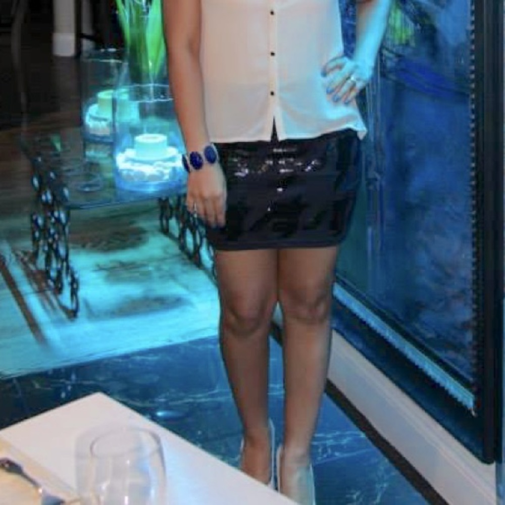 Sequined Houndstooth Mini Skirt in Navy Color
